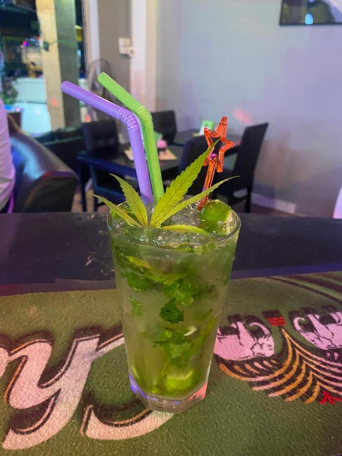 Patong Green Mango Guesthouse מראה חיצוני תמונה